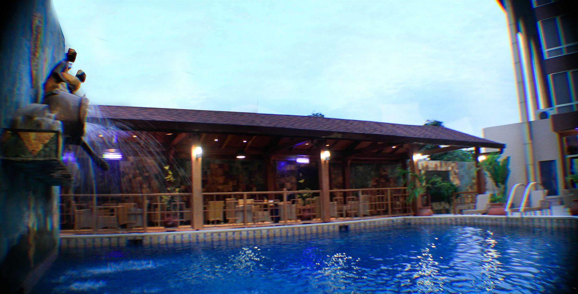 Royal Nick Hotel Lashibi Exterior foto